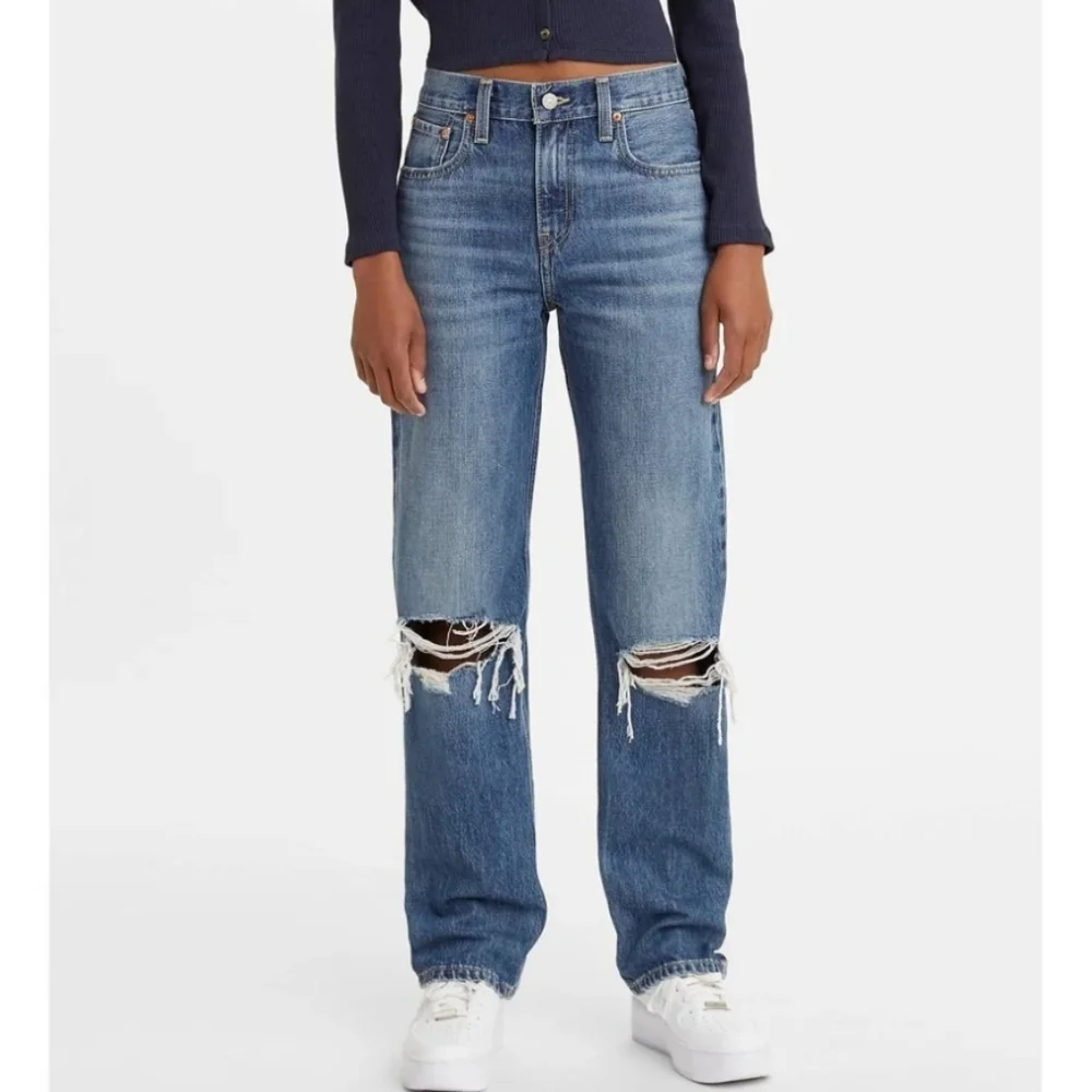 Levi's Low Pro Straight New With Tags Women's Blue Distressed Jeans Size 27 - Picture 1 of 7